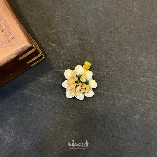 Jasmine Bud Alligator Clip - Golden